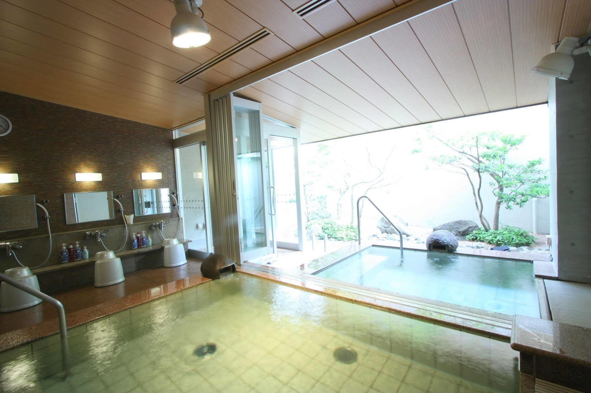 Uozu Manten Hotel Ekimae Exterior photo